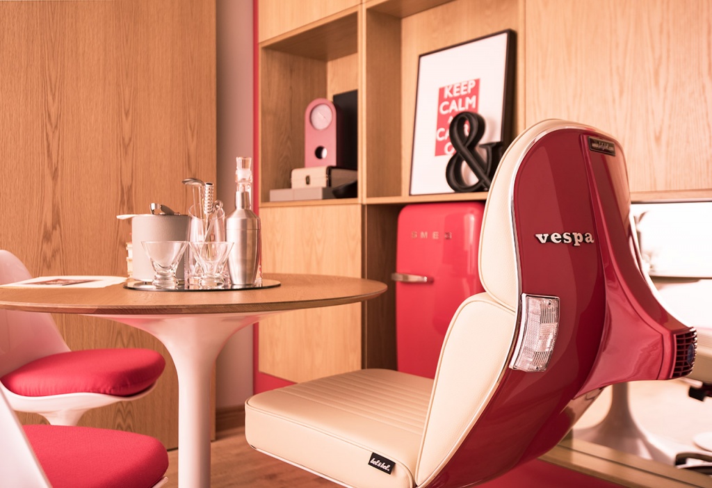 belybel-Scooter-Chair-Virgin-Hotel-Chicago-Suite2